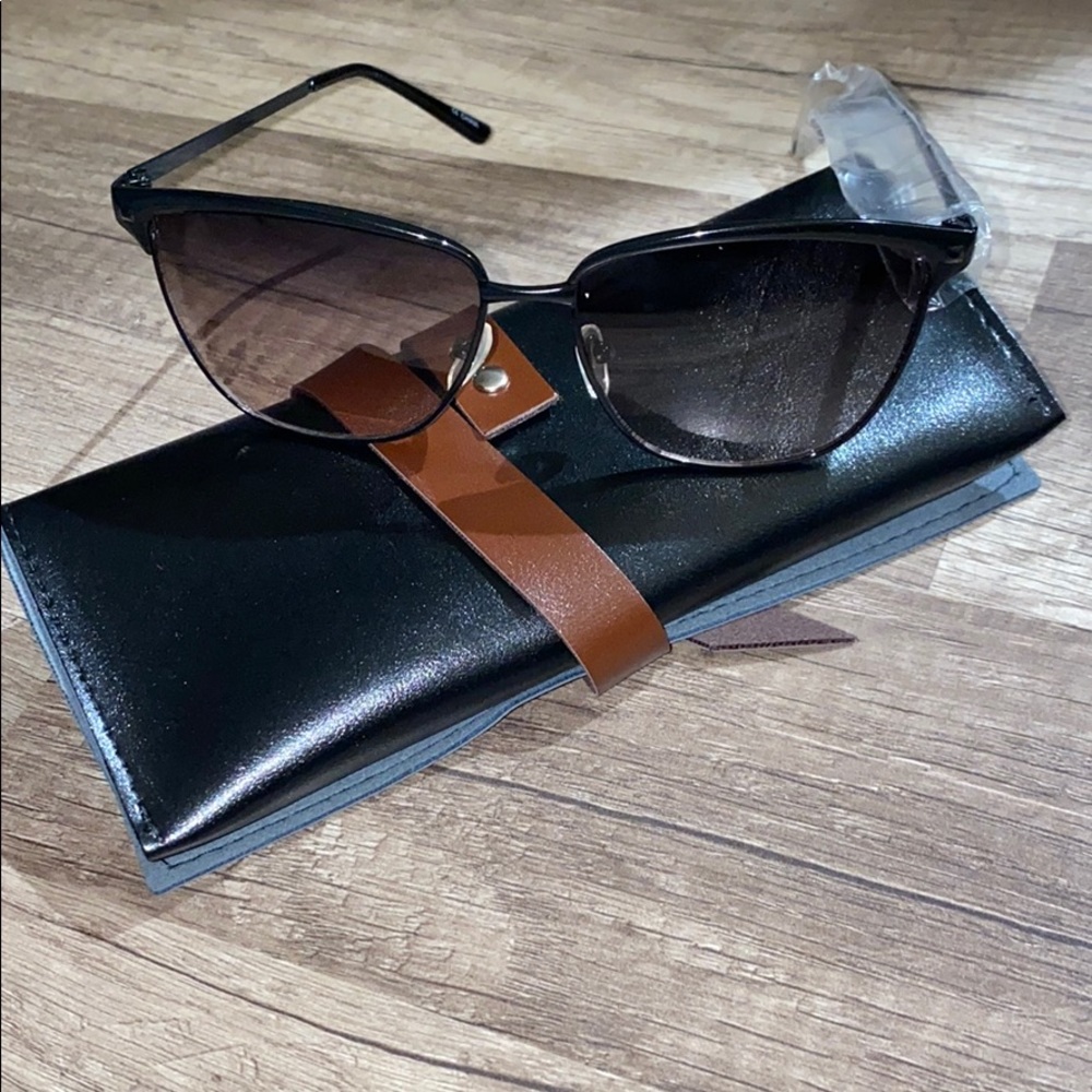 Women’s sunglasses